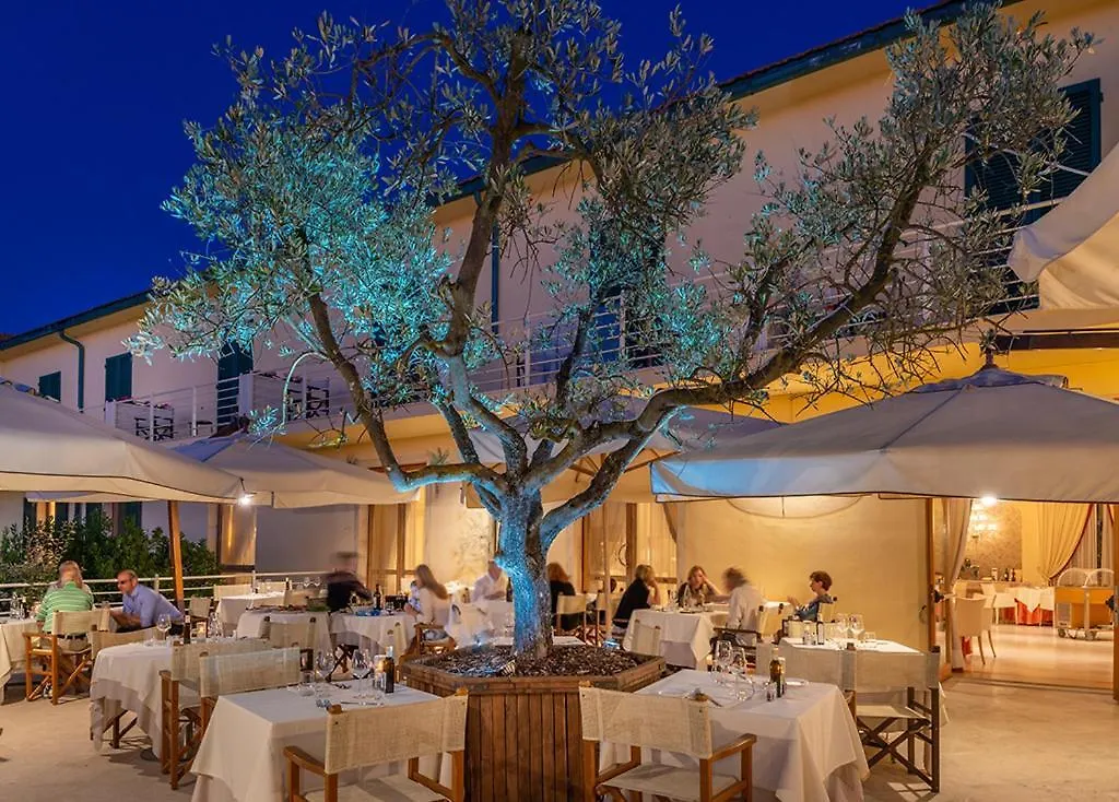 מרינה די קסטנייטו קרדוצ'י Tombolo Talasso Resort איטליה