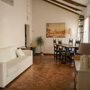 https://attic-in-san-marco.hotelinveneto.com