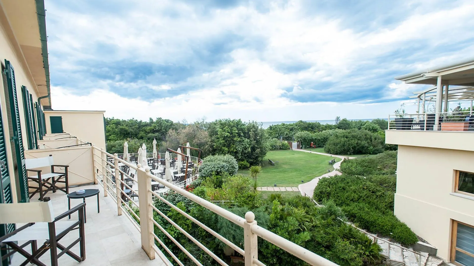 ***** Hotel Tombolo Talasso Resort Marina di Castagneto Carducci Italië