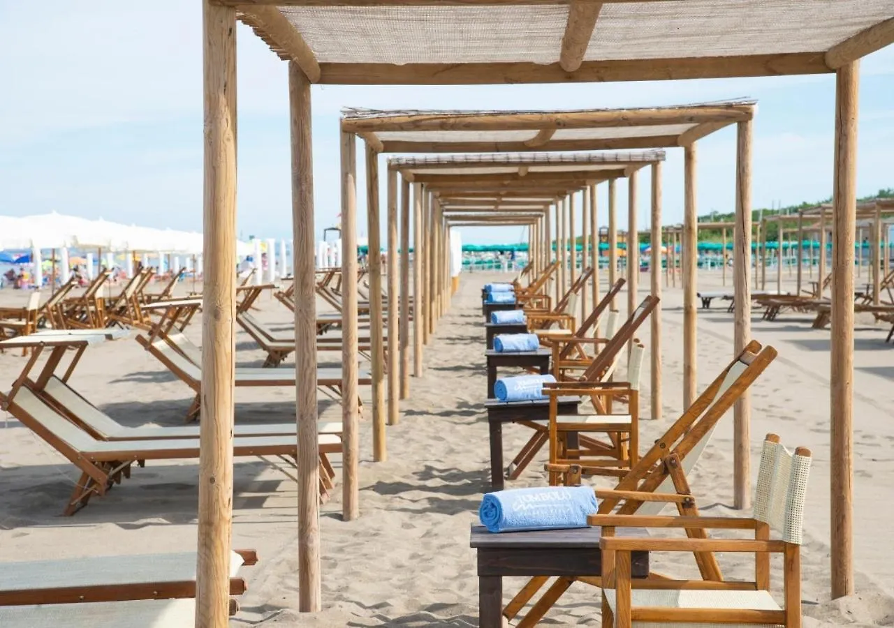 ***** Отель Tombolo Talasso Resort Марина-ди- Кастаньето Италия