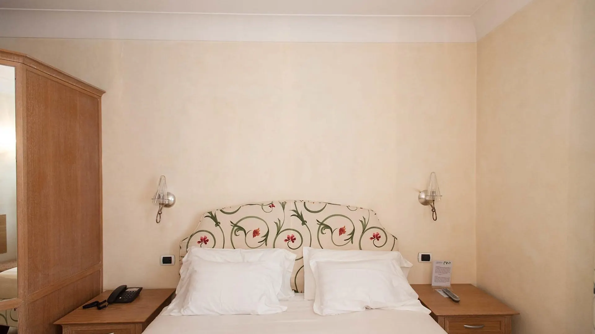 Tombolo Talasso Resort Marina di Castagneto Carducci 5*,  İtalya