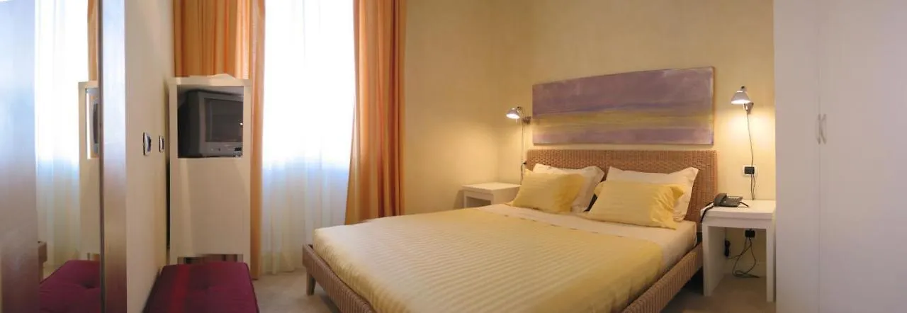 ***** Otel Tombolo Talasso Resort Marina di Castagneto Carducci İtalya